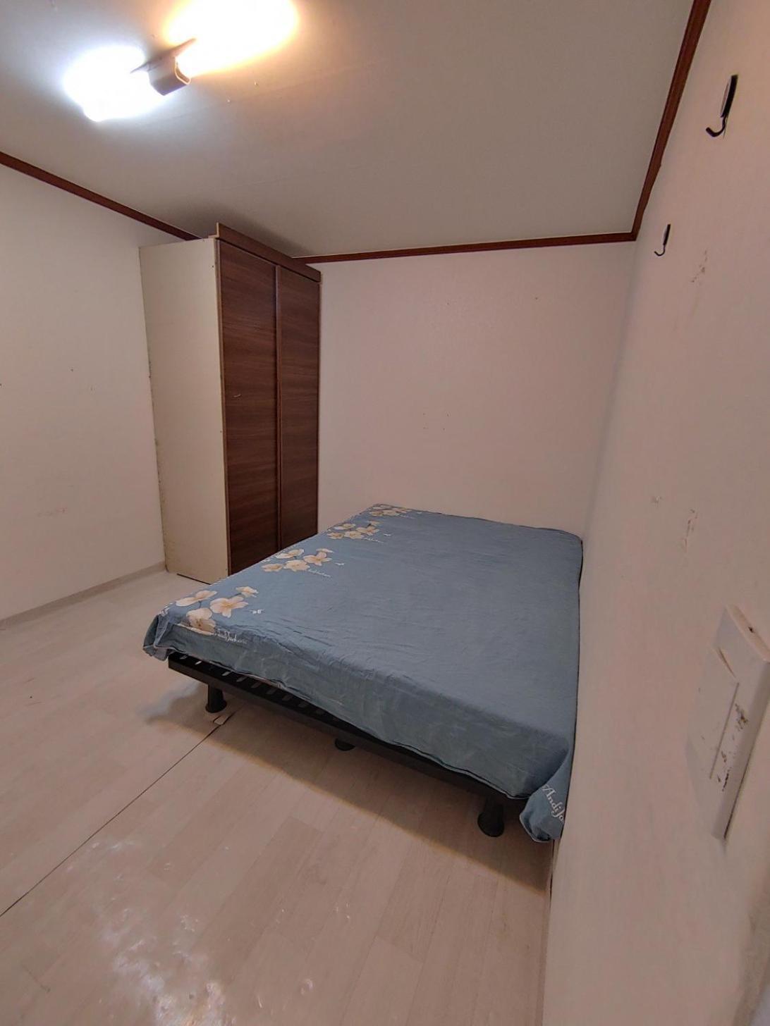 Sinchon House Apartment Seoul